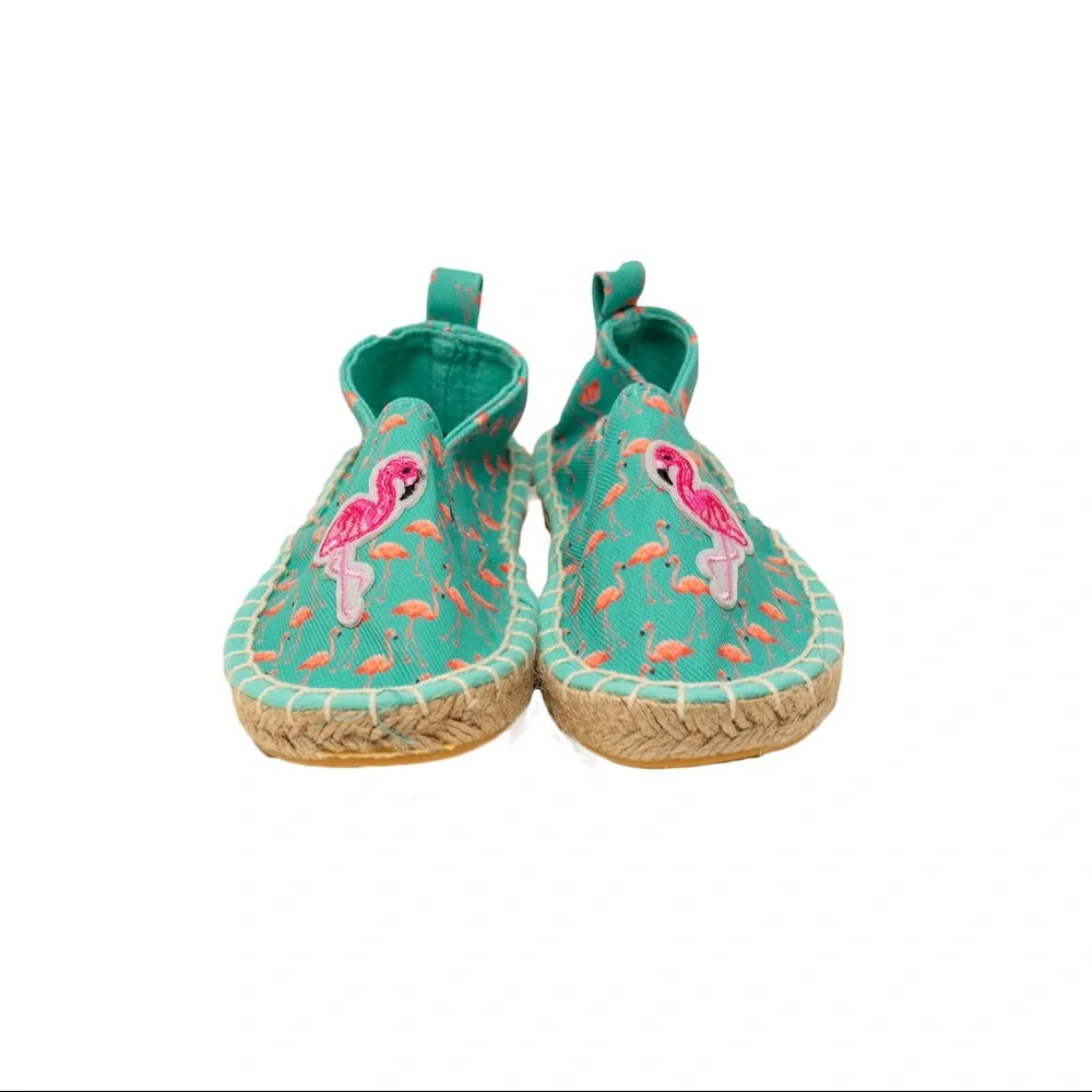 Colors of California girls blue
