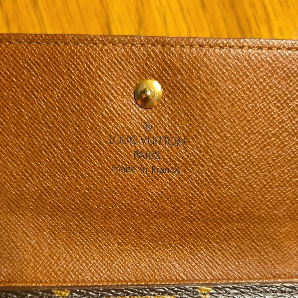 Louis Vuitton Portefeiulle Elise Monogram Bifold Wallet