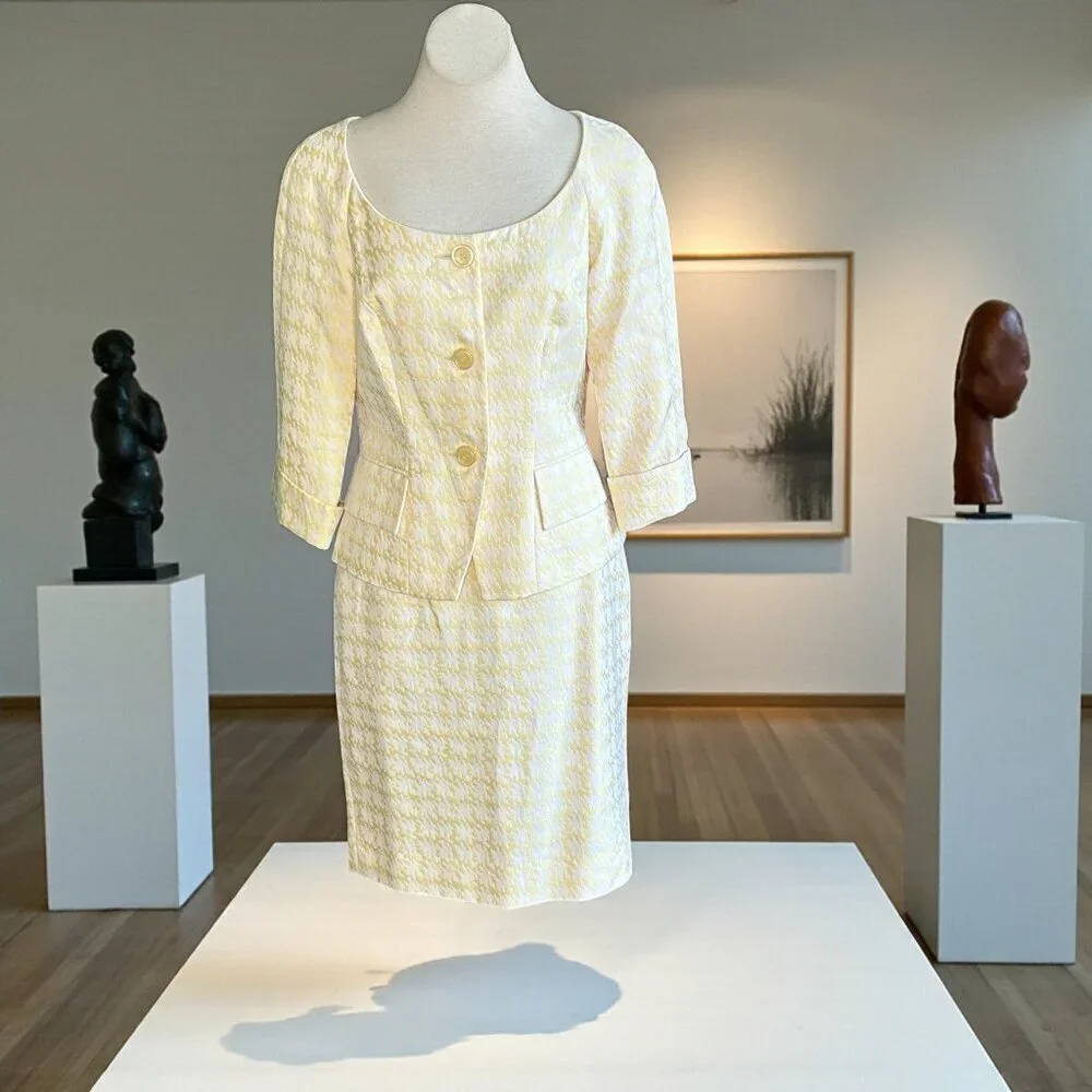Mackie by Bob Mackie Pale Yellow White Scoop Neck Dressy Suit