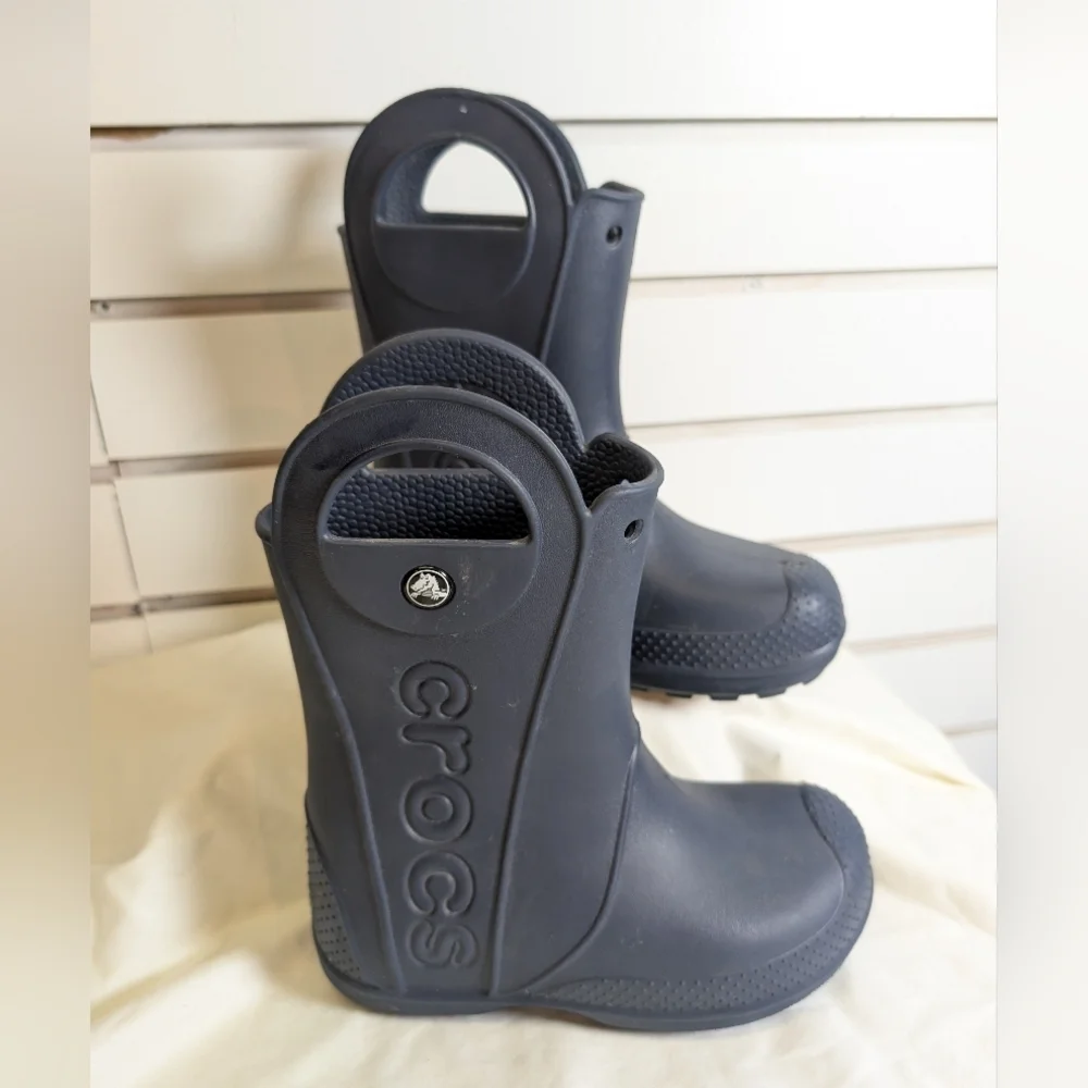 CROCS handle it
