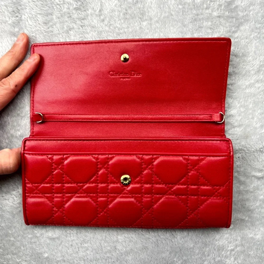 Dior christian lady