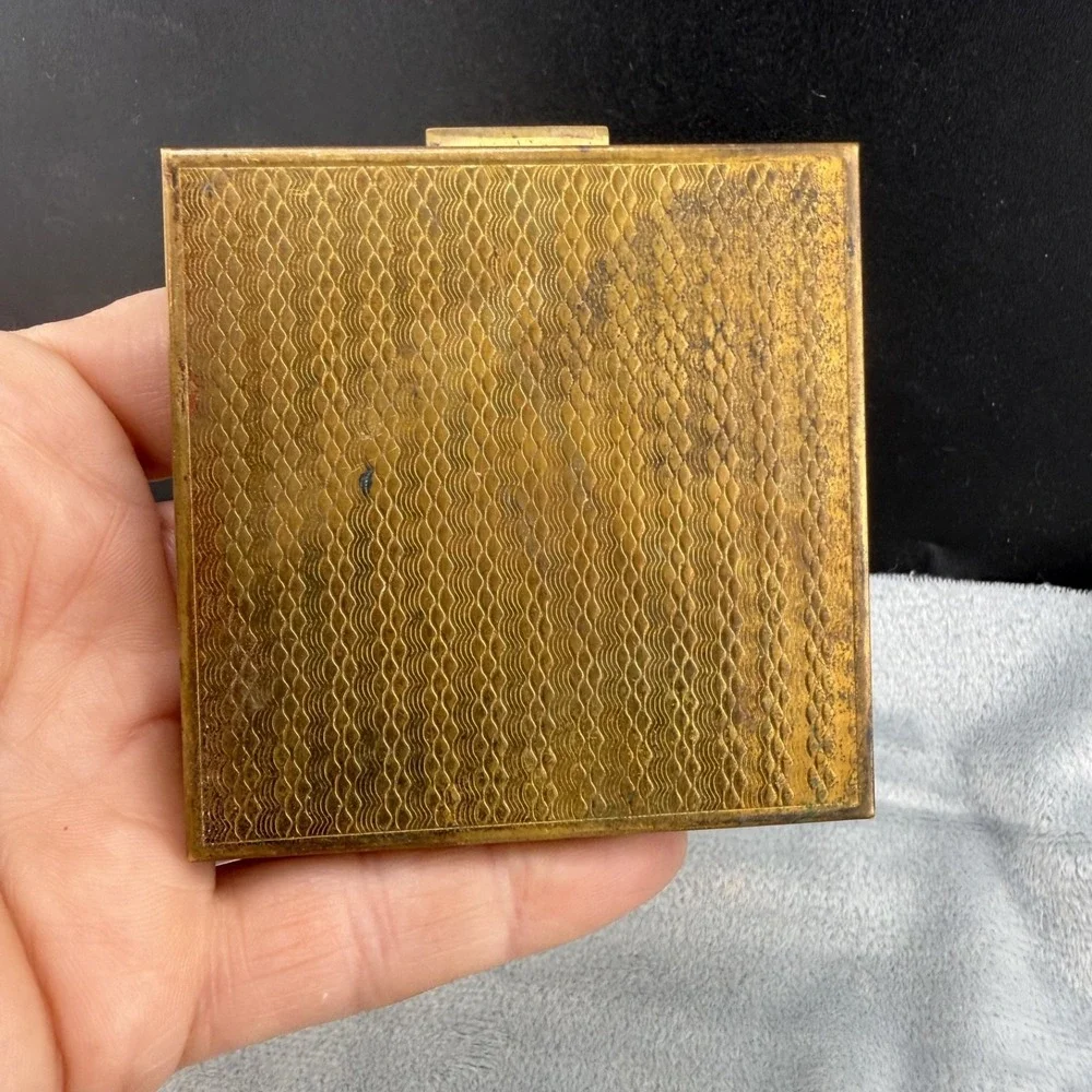 N/A has vintage