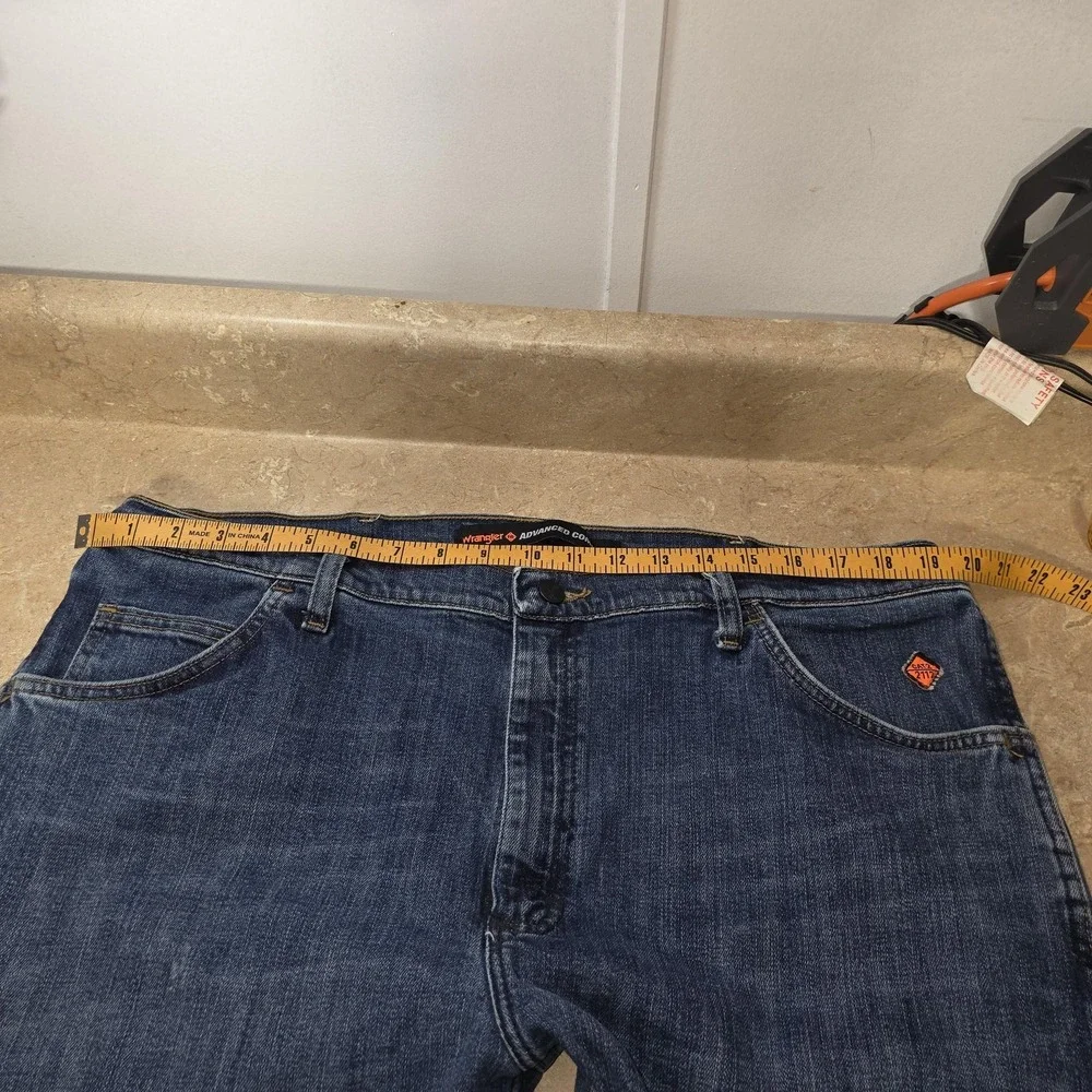 Wrangler Advanced Comfort Jeans Men 40x30 Blue Medium Wash Straight‎ Stretch