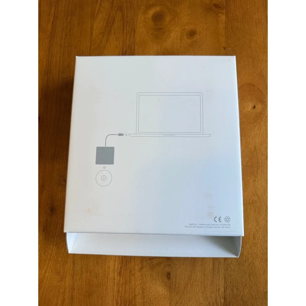 GENUINE OFFICIAL APPLE USB SUPERDRIVE EXTERNAL CD DVD DRIVE MD564ZM/A A1379