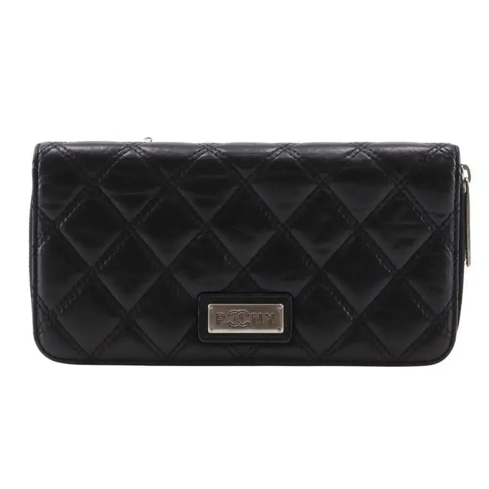 CHANEL Black Lambskin Leather Wallet