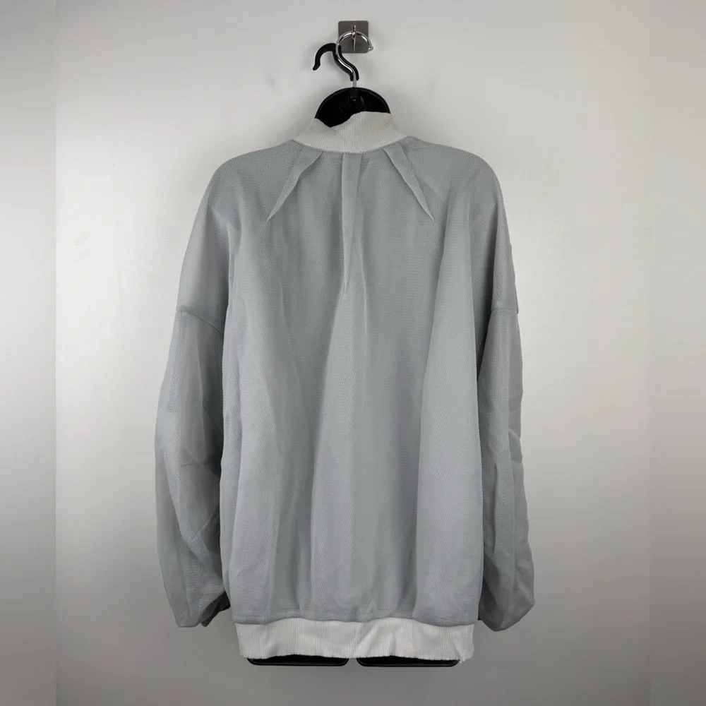 ALO Yoga women jacket off