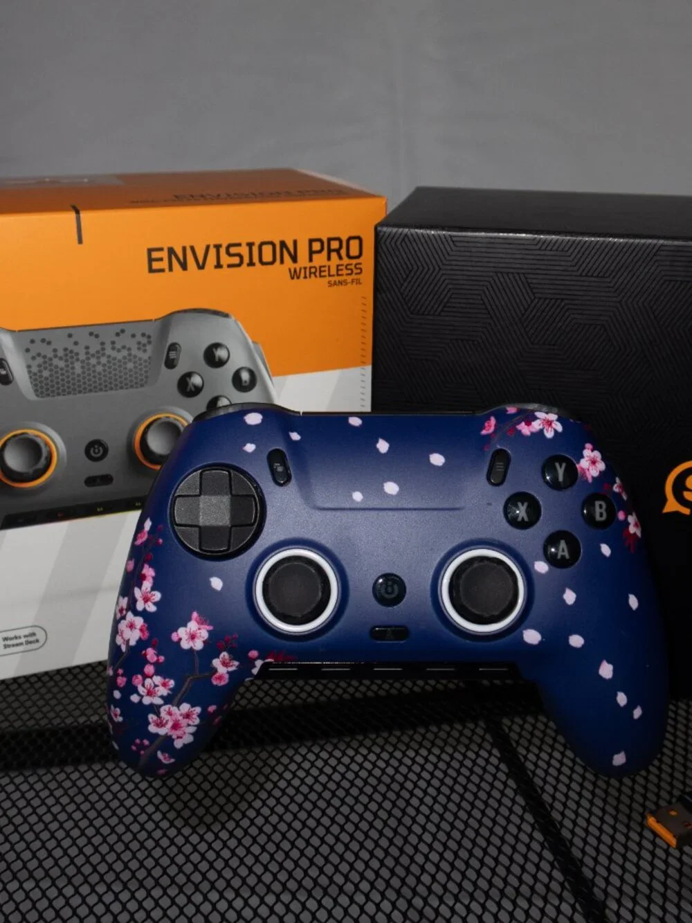 Dark Cherry Blossom Scuf Envision Pro (PC)