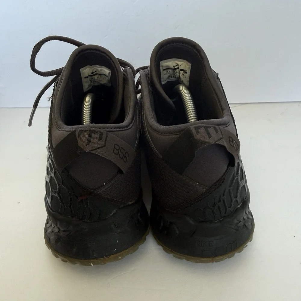 Nike intact wear visible