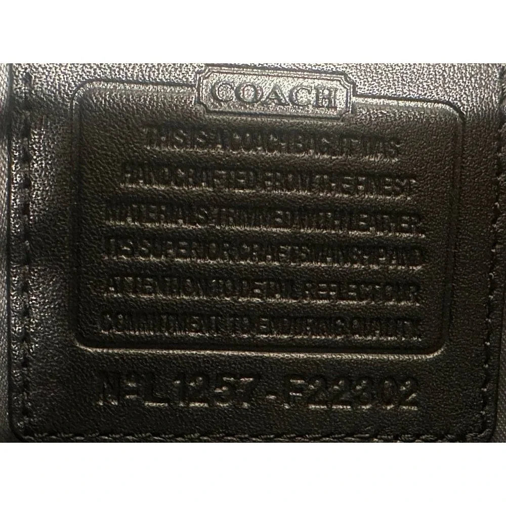 Coach looks shipping