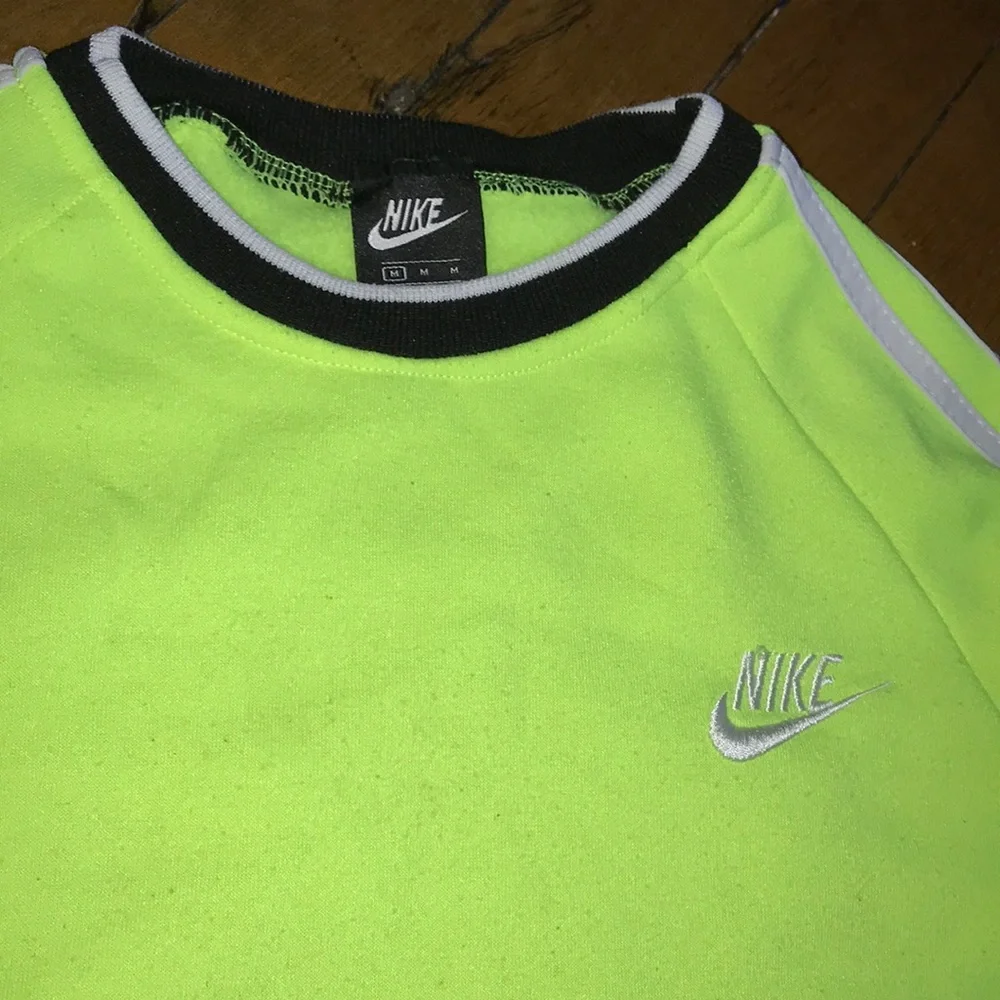 Nike neon lime