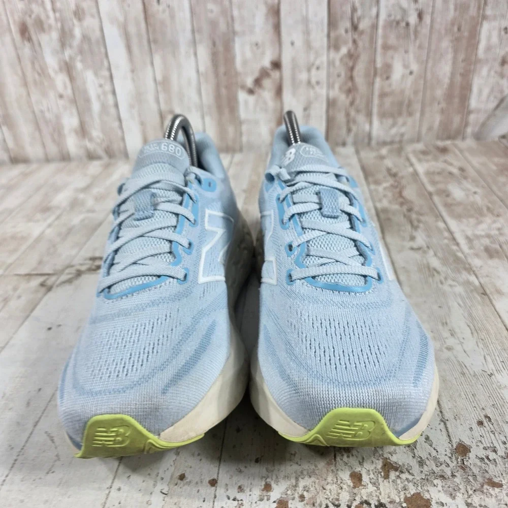 New Balance Fresh Foam 680v8 Womens 9 Light Blue White Running Shoes W680LT8