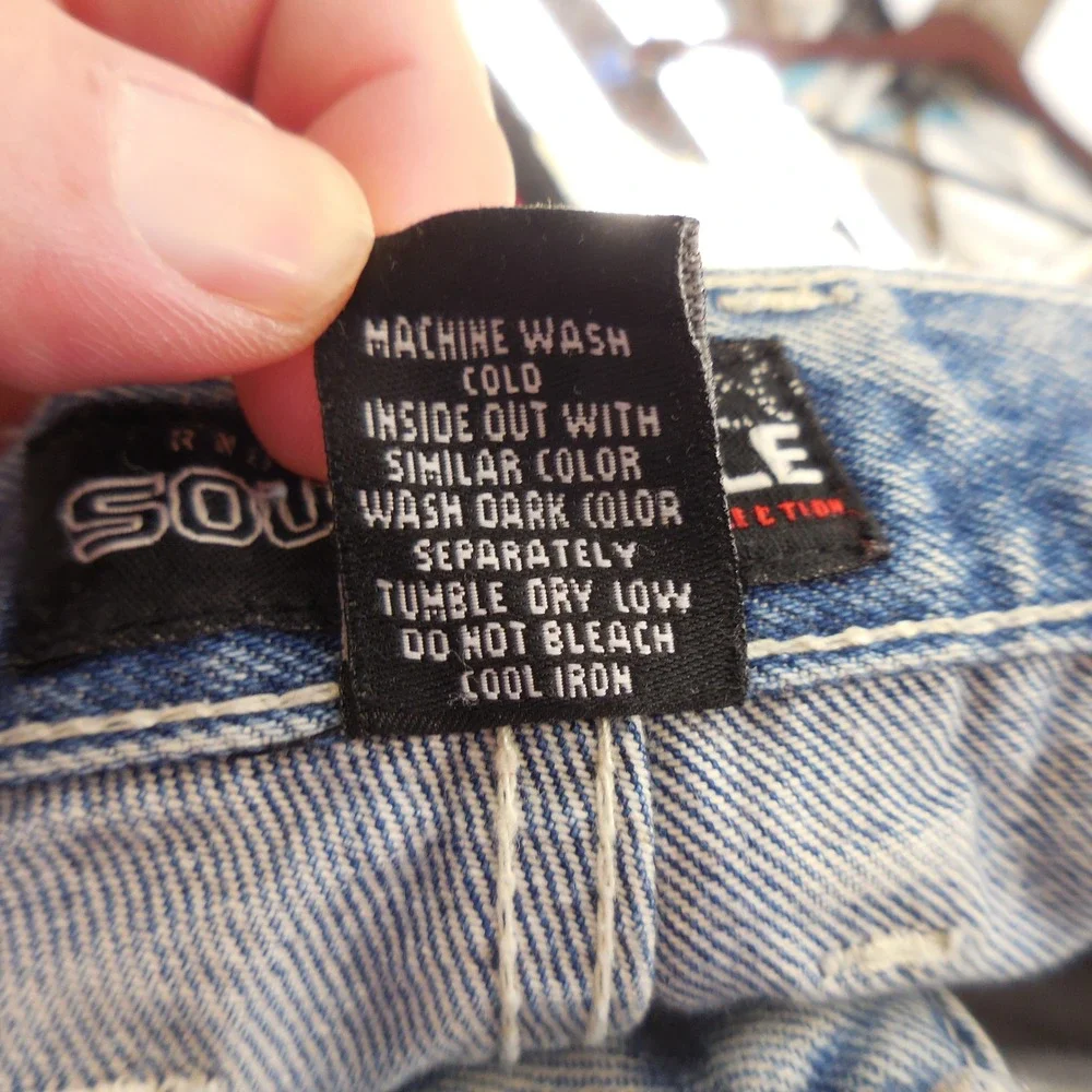 Southpole knee hems pocket