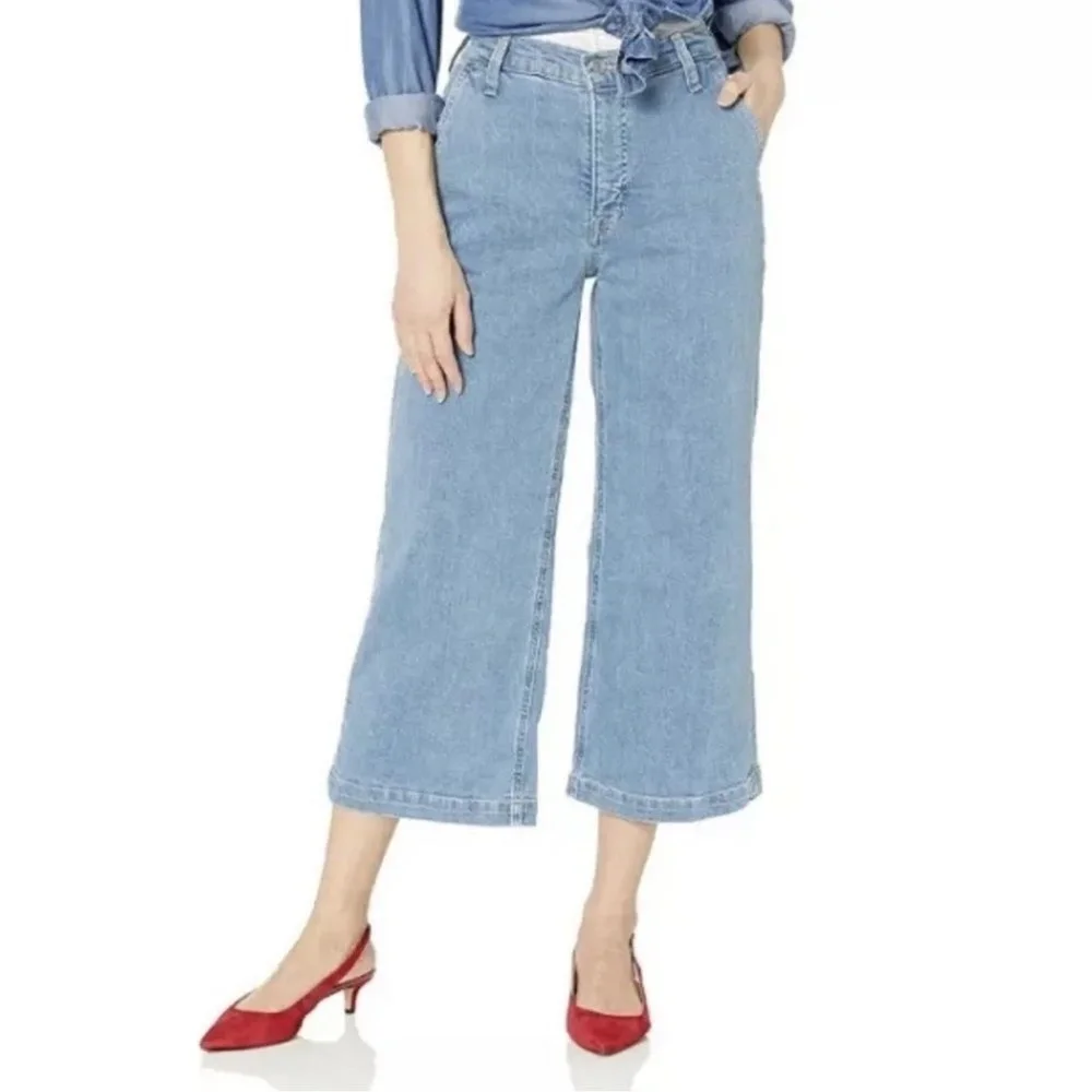 J.Crew Mercantile Size 31 Wide Leg Cropped Jeans Light Blue Denim Pockets Flaw