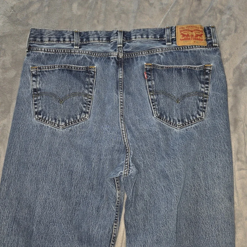 Levi's 550 Denim Blue Jeans Mens 42x 32 Measures 40x30‎