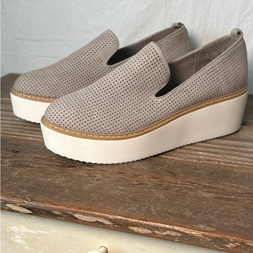 N/A comfortable taupe