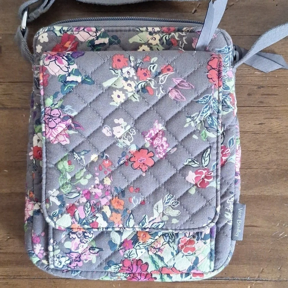 Vera Bradley stylish floral
