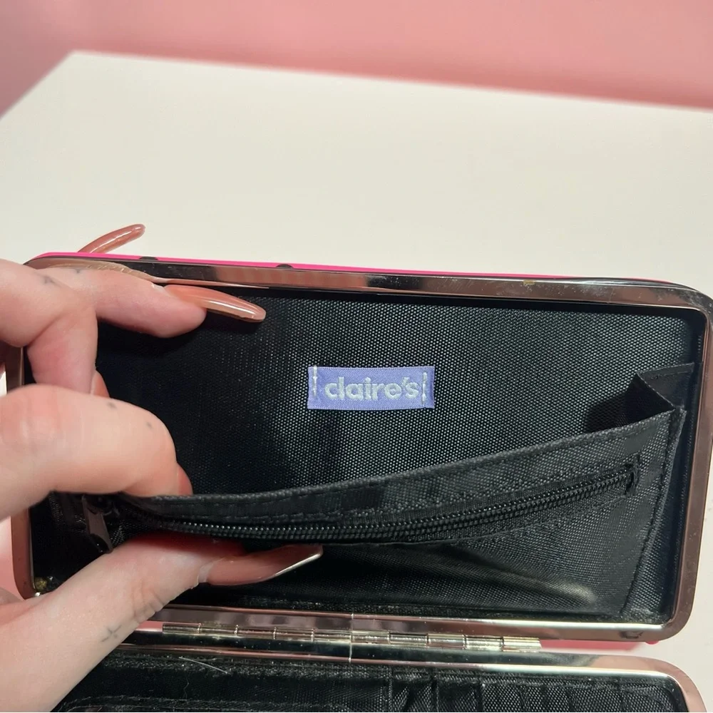 Vintage Y2K 2000s mcbling hot pink polka dot Claire’s wallet